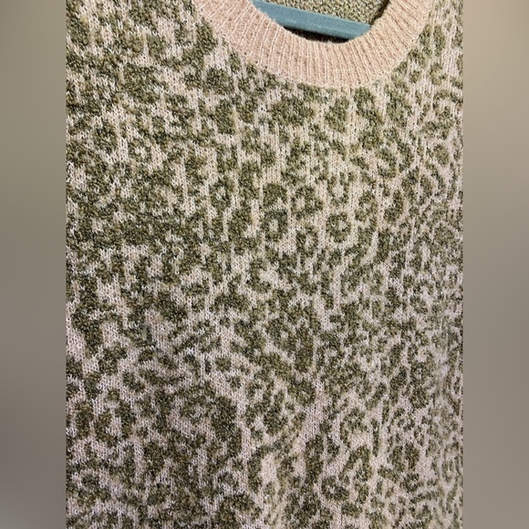 Madewell Shrunken Pullover Sweater in Leopard Pink Medium - Picture 9 of 12